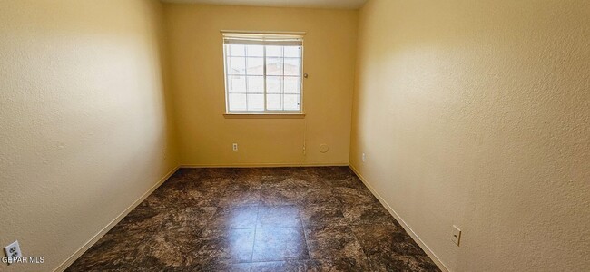 Building Photo - 3903 Van Buren Ave
