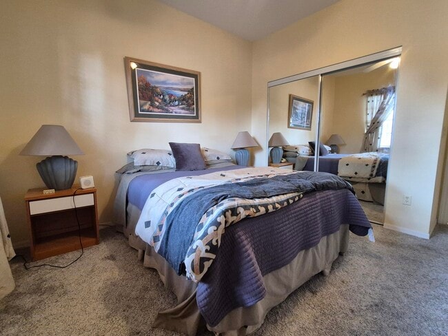 Building Photo - 12654 Via Ravenna