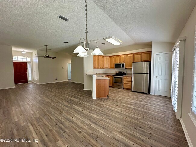 Building Photo - 412 La Reserve Cir