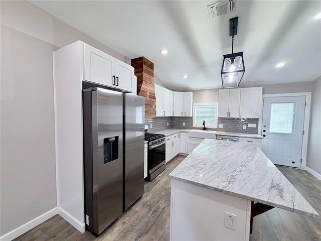 Building Photo - 710 N Rusk St