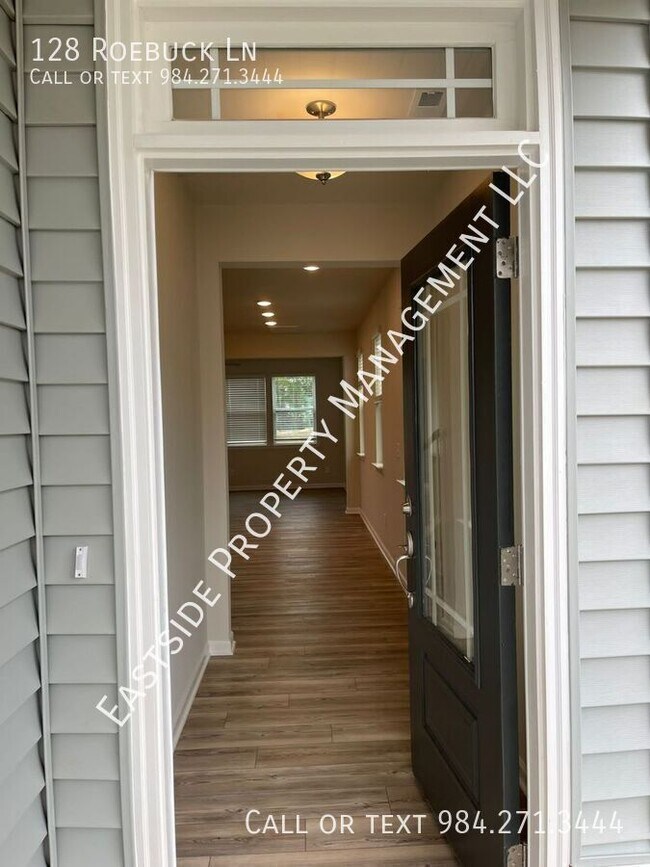 Building Photo - 128 Roebuck Ln