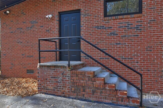 Building Photo - 333 Alcovy St