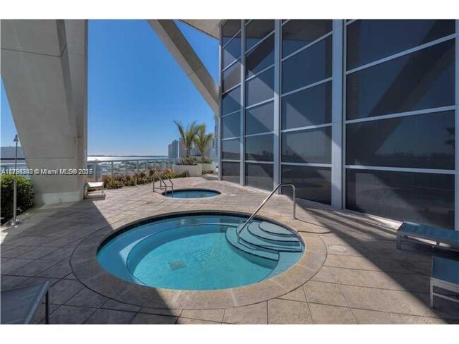Building Photo - 888 Biscayne Blvd