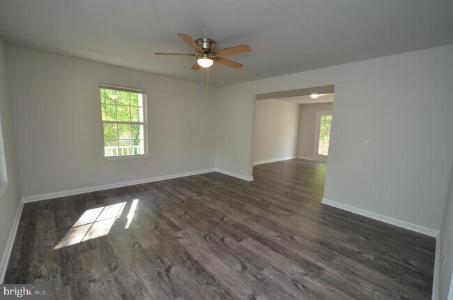 Building Photo - 1161 Gwynne Ave