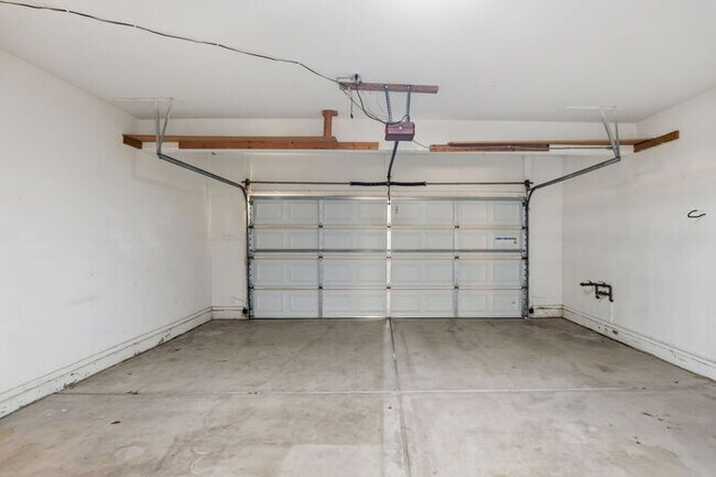 Building Photo - 841 S Roanoke St