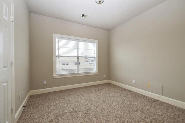 Building Photo - 1203 Genesee St