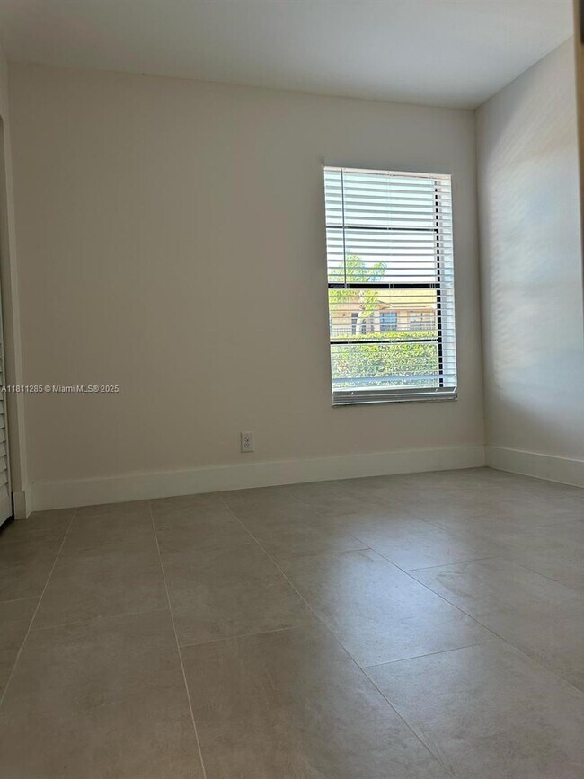 Building Photo - 9449 Boca Cove Cir