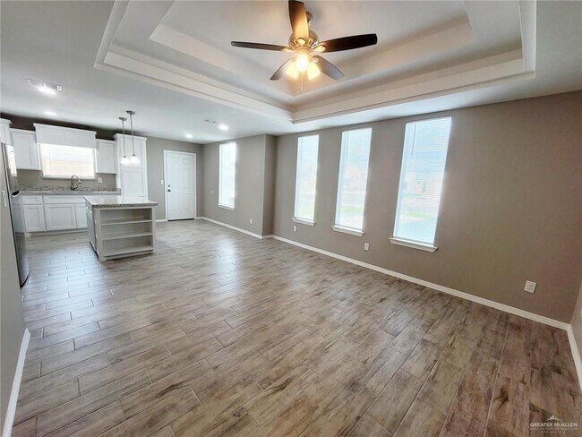Building Photo - 3808 Las Vistas Ln