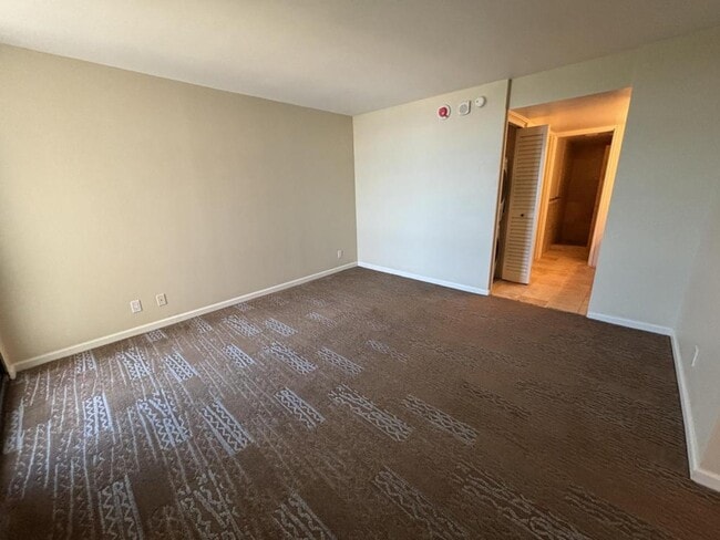 Building Photo - 1600 Ala Moana Blvd