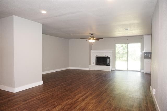 Building Photo - 1404 Harrison Ln