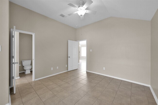 Building Photo - 18479 Sunrise Pines Dr