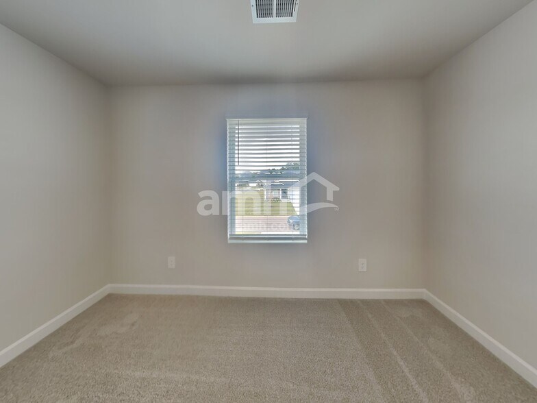 Building Photo - 202 Granby Trl