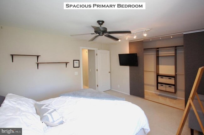 Building Photo - 2524 Glengyle Dr