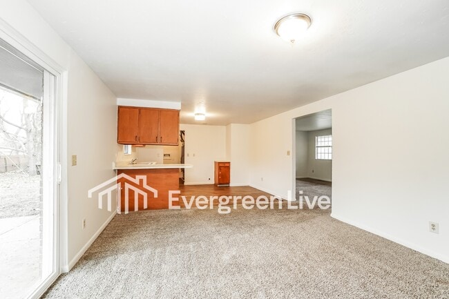 Building Photo - 3709 Panama Dr