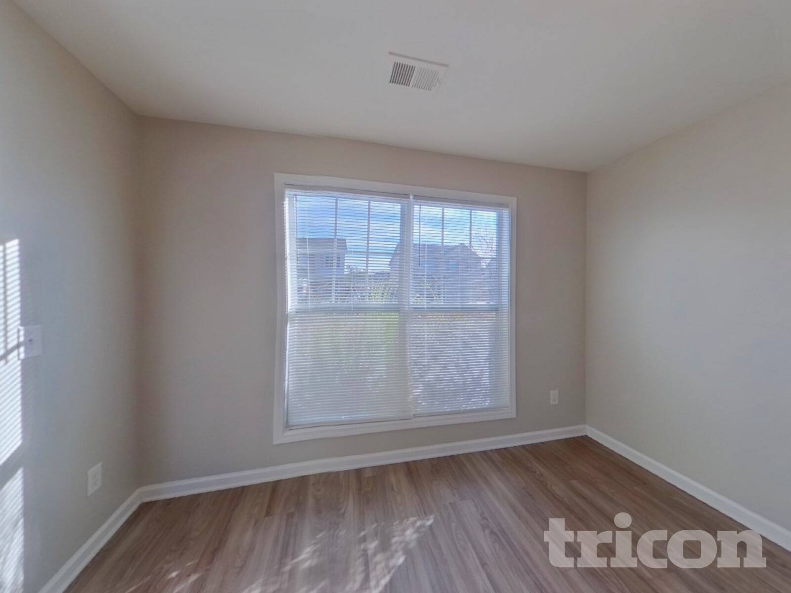 Building Photo - 831 Dovefield Ln