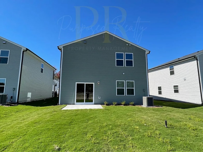 Building Photo - 3115 Carpenter Rd