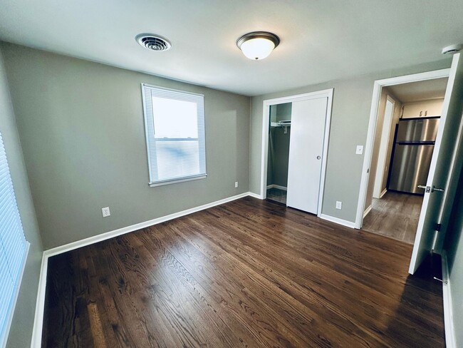 Building Photo - {612} Fully Remodeled Ranch in Olathe + Or...