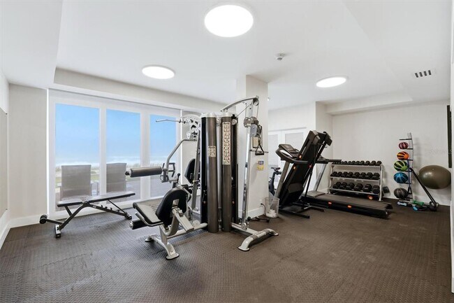Building Photo - 4401 Gulf of Mexico Dr