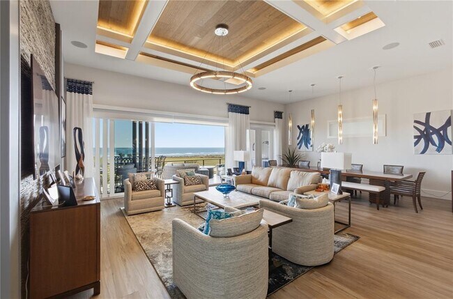 Building Photo - 340 Ocean Crest Dr