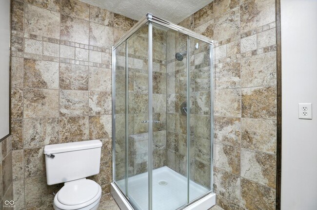 Building Photo - 781 Dayton Dr