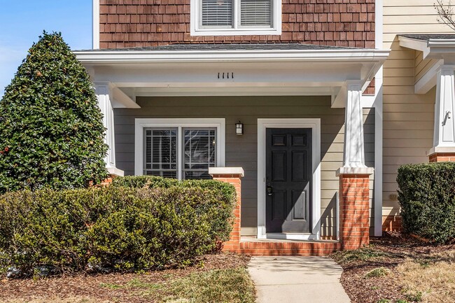 Building Photo - ADORABLE AND COZY-Come see this townhome i...