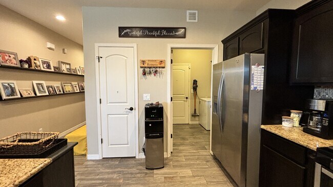 Building Photo - 2148 Honour Point Pl