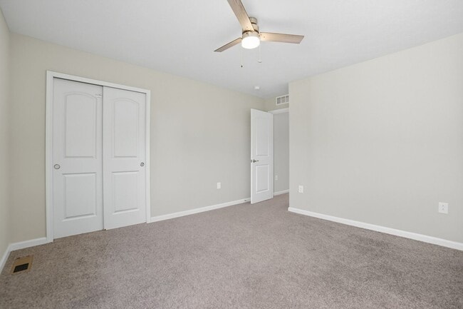 Building Photo - Spacious 4 Bedroom, 2.5 Bathroom home in Morrow, OH!