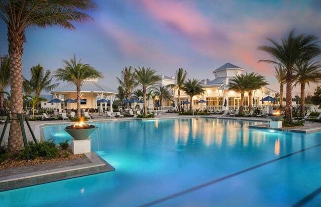 Building Photo - SALT WATER POOL AND SPA home in Greyhawk at the Everglades Golf and Country Club
