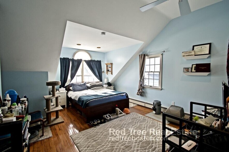 Building Photo - 45 Donnybrook Rd