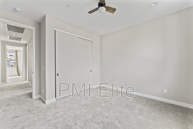 Building Photo - 28649 Windbreak Tr