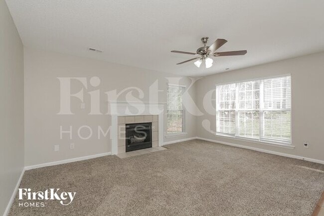 Building Photo - 6051 Hedgecrest Pl