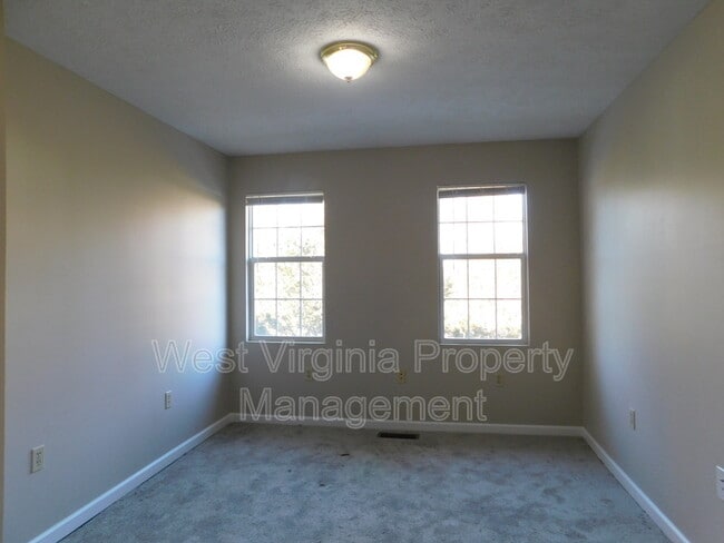 Building Photo - 3751 Summerlee Rd