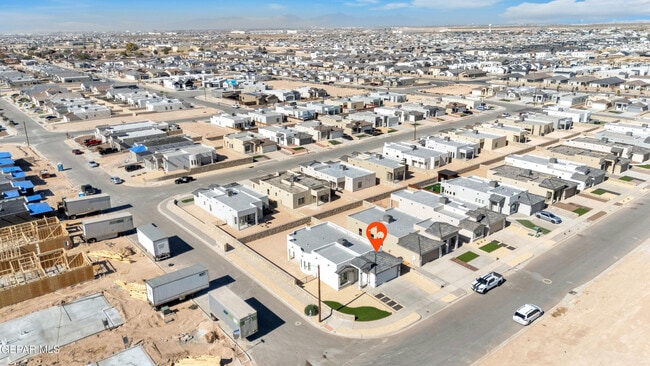 Building Photo - 805 P.º Tranquilo Pl