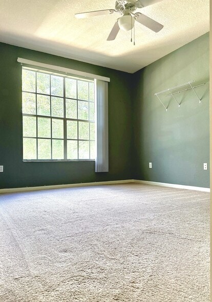 Building Photo - 5125 Palm Springs Blvd