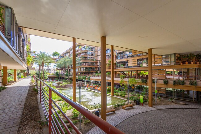 Building Photo - 7131 E Rancho Vista Dr