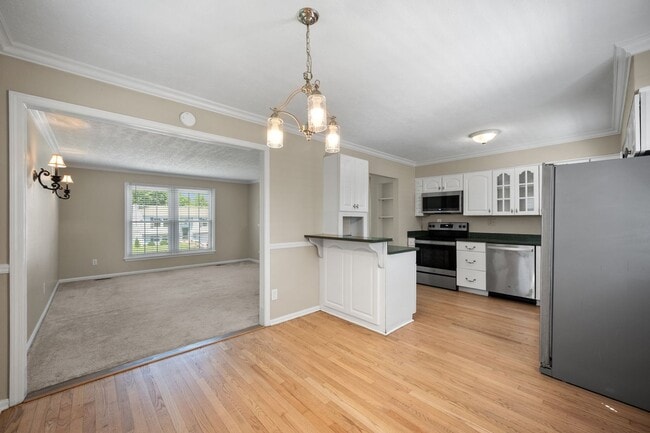 Building Photo - 9212 Foxtail Ct