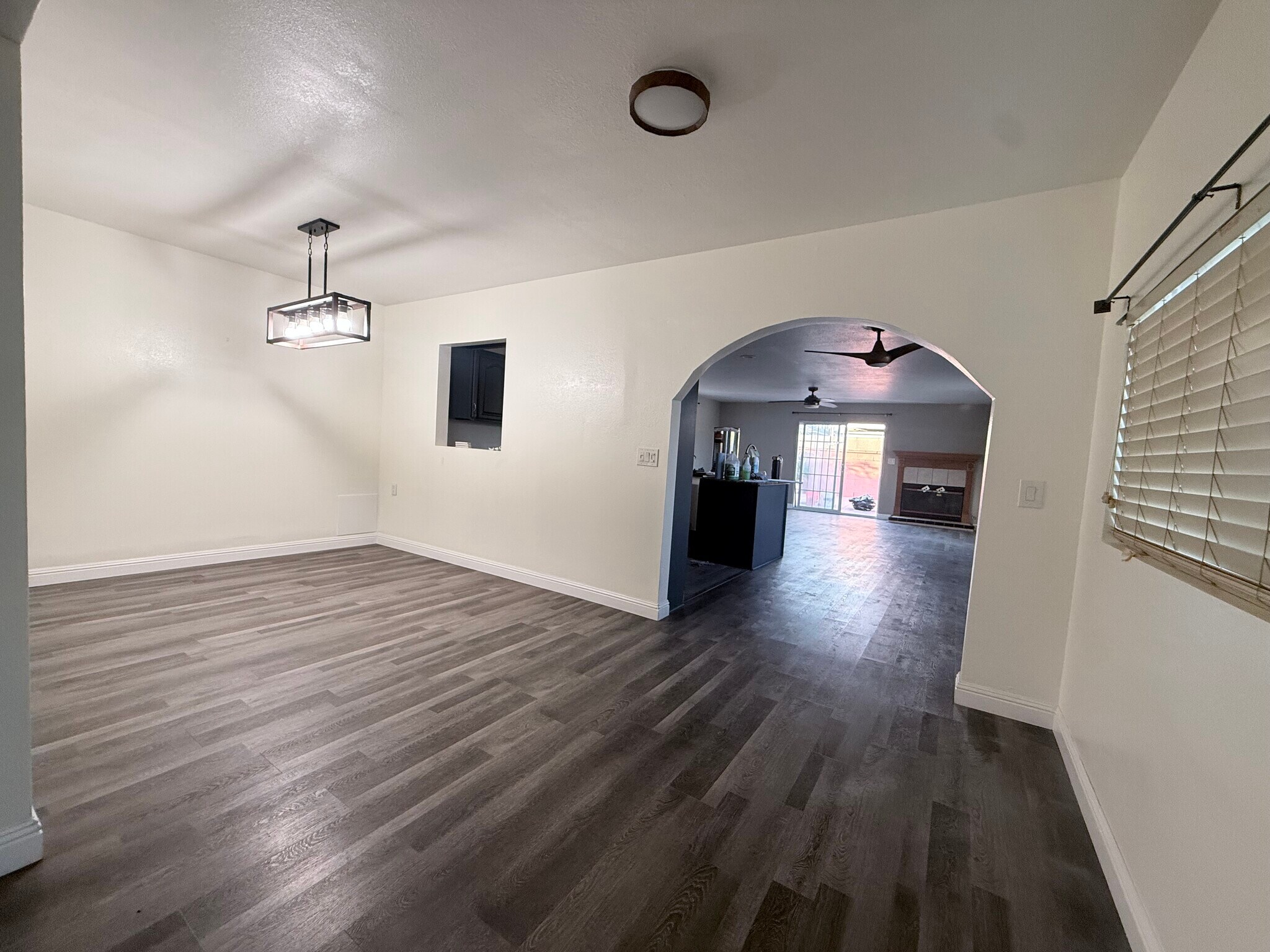 Building Photo - 9625 Adoree St