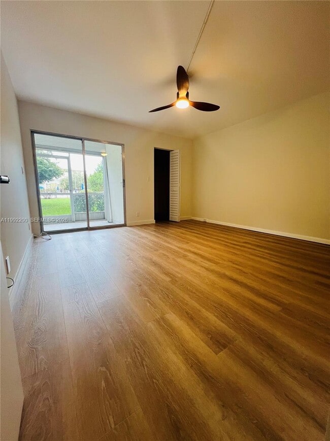 Building Photo - 2402 Antigua Cir