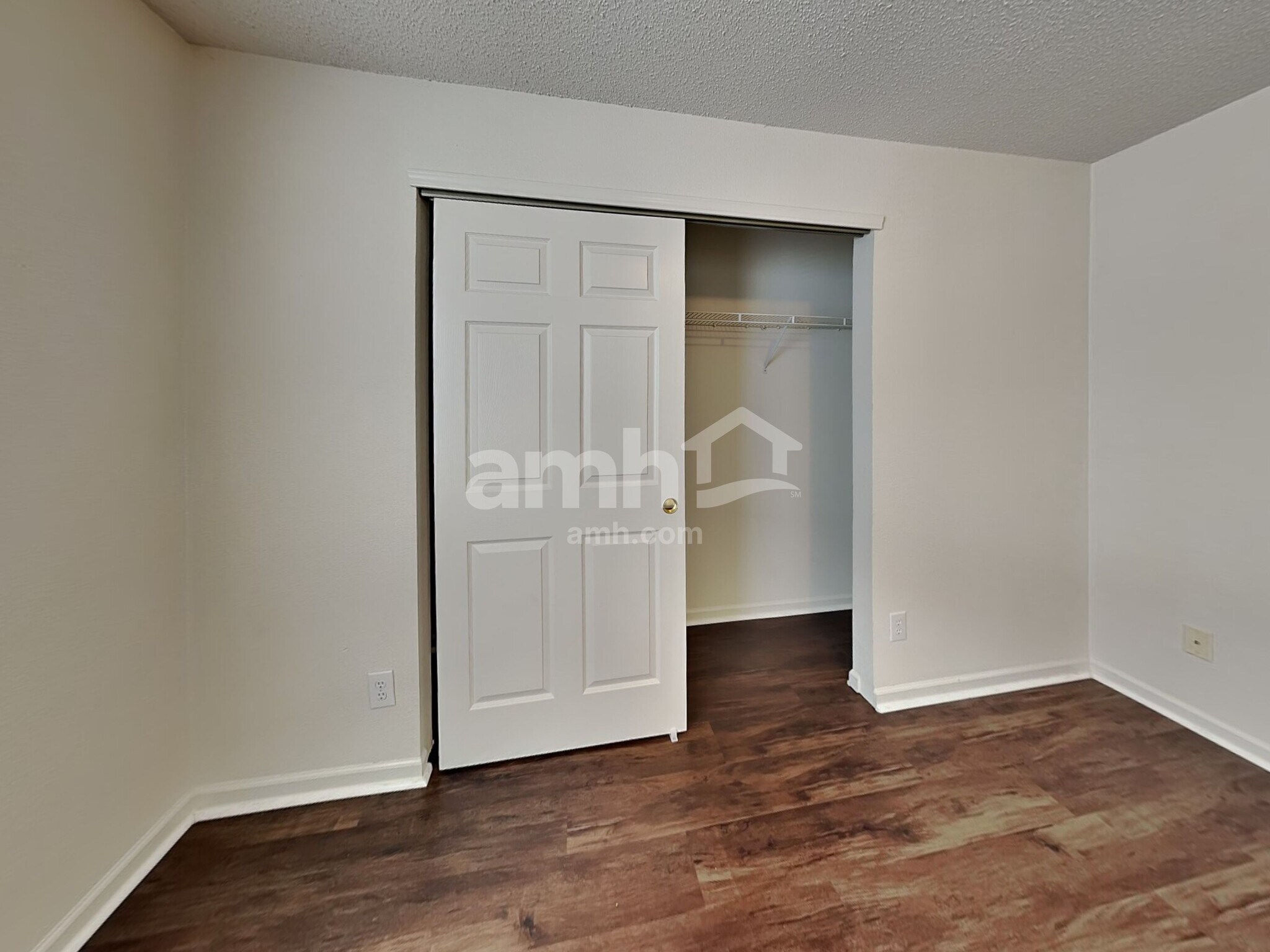 Building Photo - 10167 Hatherley Way