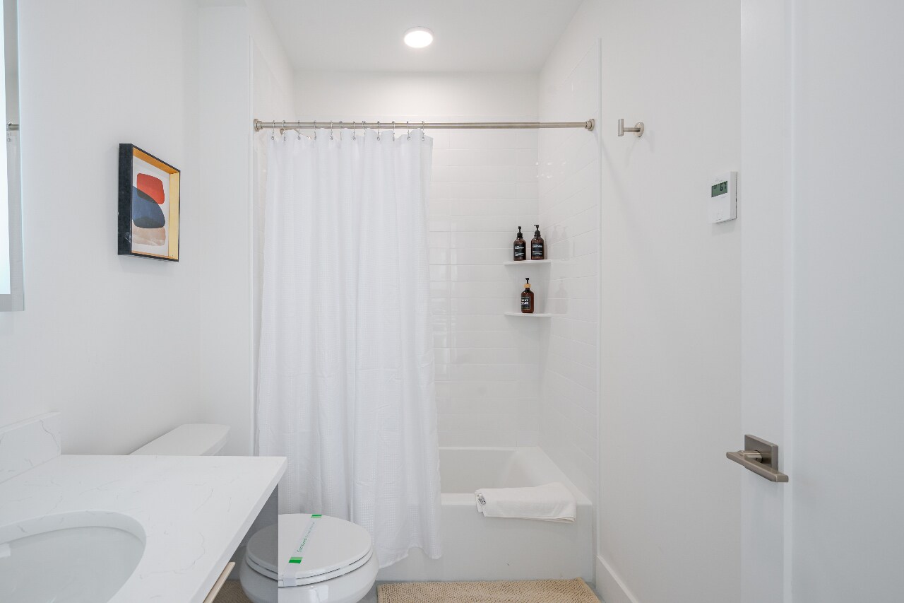 Building Photo - 38 Hichborn St