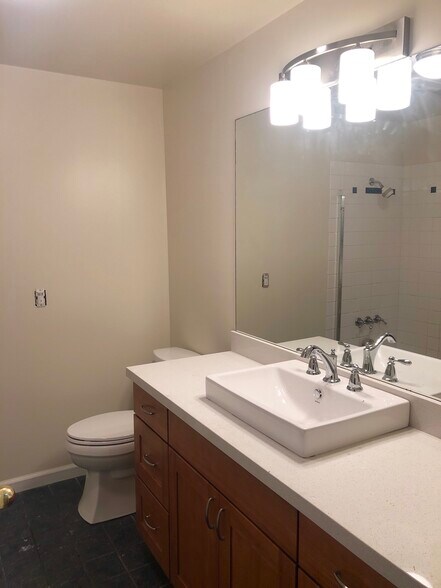 Primary Photo - 10734 35th Ave NE