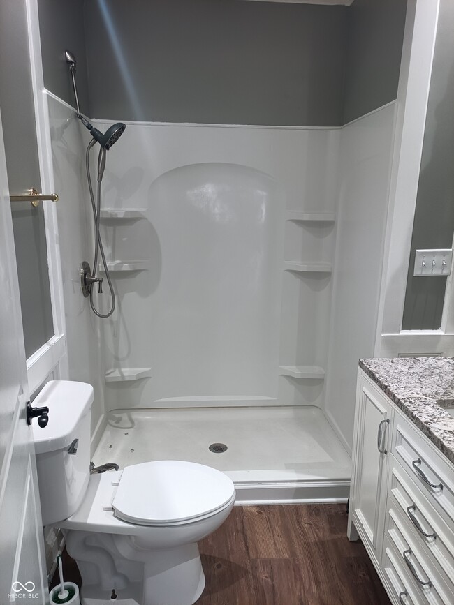 Building Photo - 404 W North St