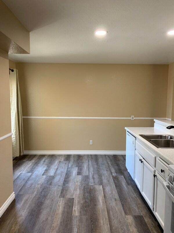 Building Photo - 1365 Crafton Ave