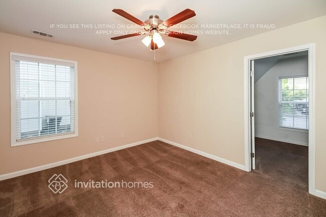 Building Photo - 3021 Leatherleaf Tr