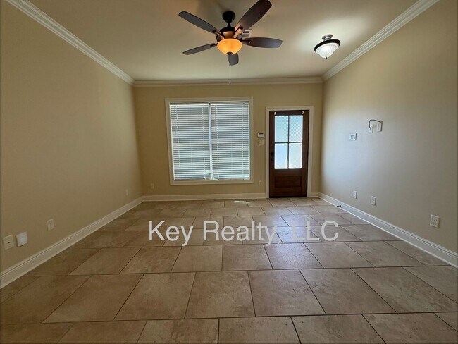 Building Photo - 5229 Rue De Chateau