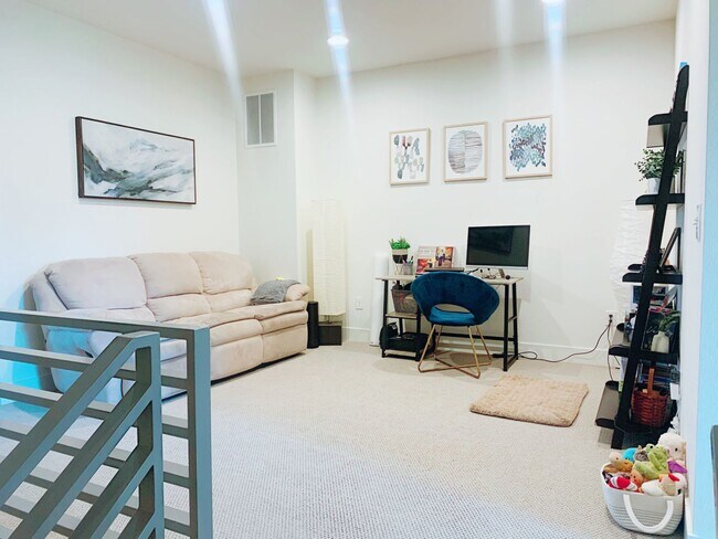 Building Photo - 3B/3.5B Downtown Superior Townhome - Built 2019!-Available June 2