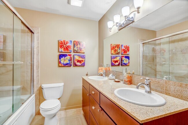 Building Photo - Beautifully Furnished One Bedroom Condo near Hospital Available Now!