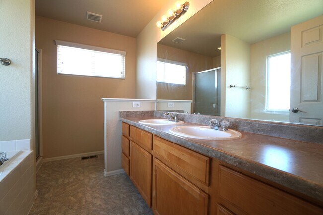 Building Photo - 4922 Haiti Way