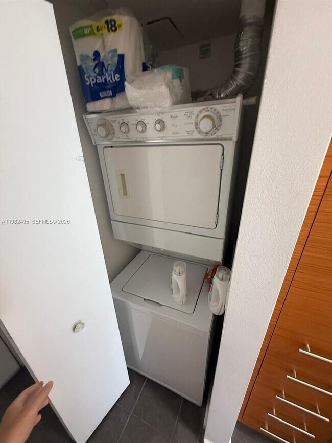 Building Photo - 50 Biscayne Blvd