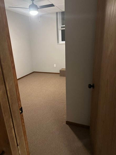 Building Photo - 16 N Hill St